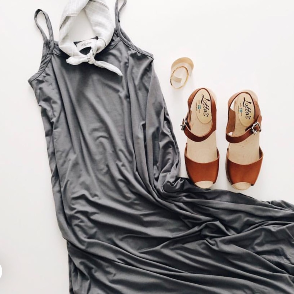 Carly Jean Los Angeles Stella Maxi Dress